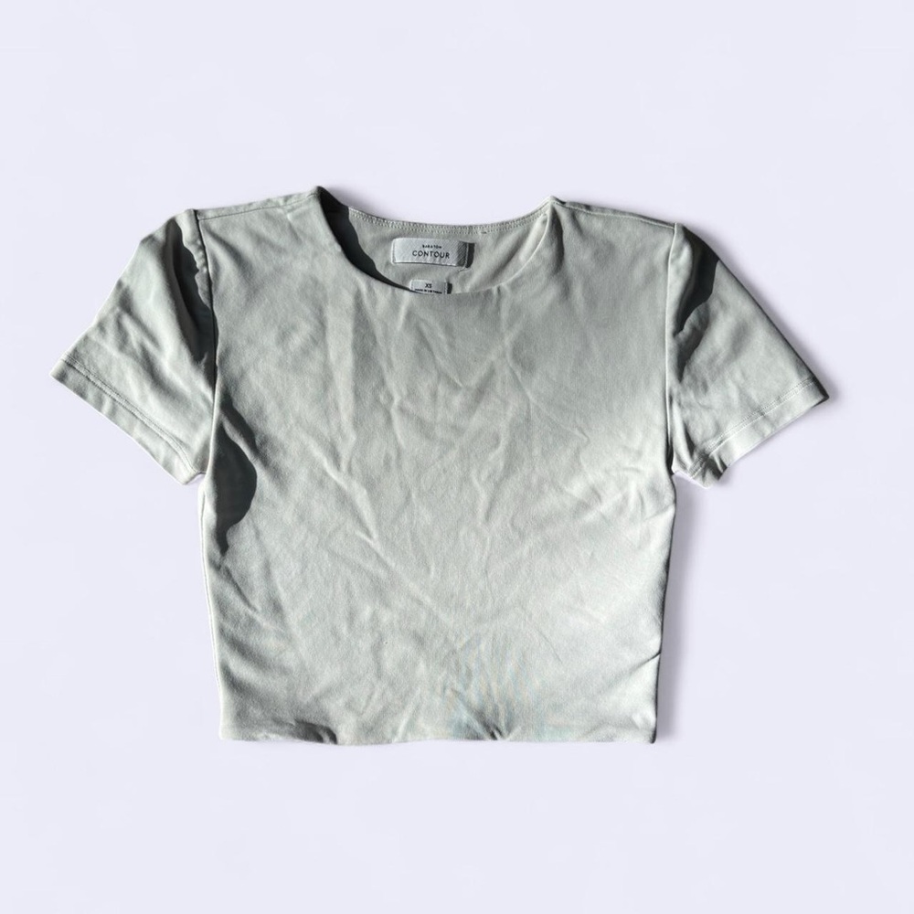 Babaton Cream Fitted Crop Short Sleeve Tee